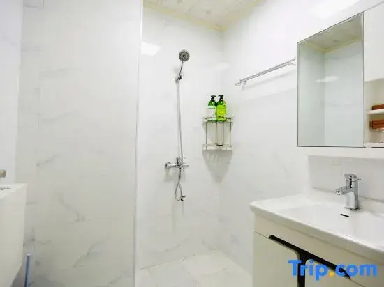 Zhuzhou Tianze Art Apartment (Hongqi Square)