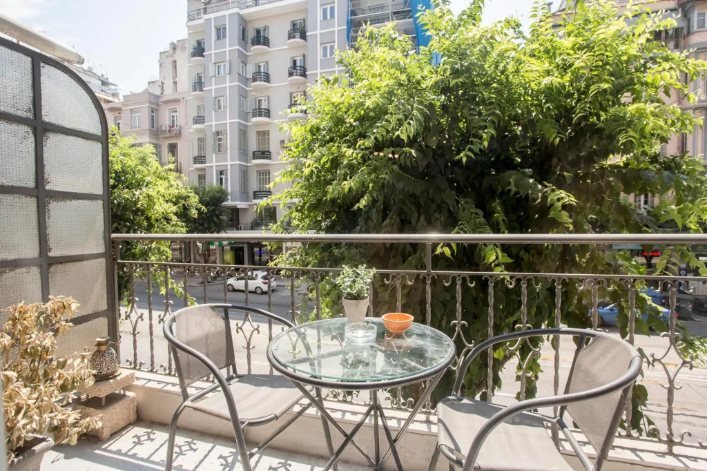 Closer "Egnatia Apartment 1"