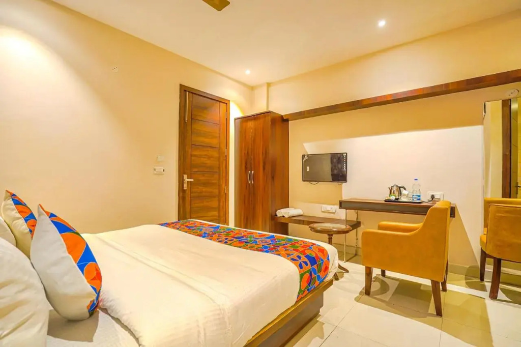 FabHotel Prime Empire