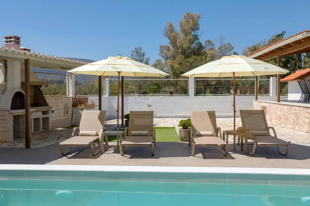 Ilenias 3 Bedroom House With Private Pool