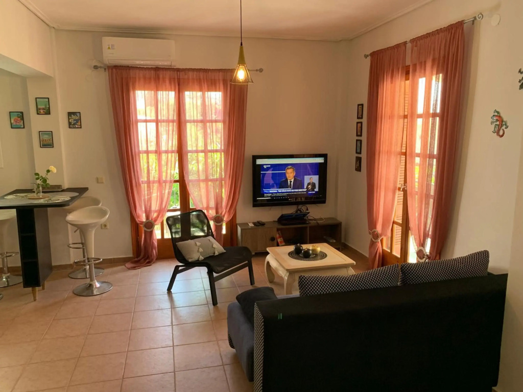 La Bandolaise, house in the heart of the vilage.