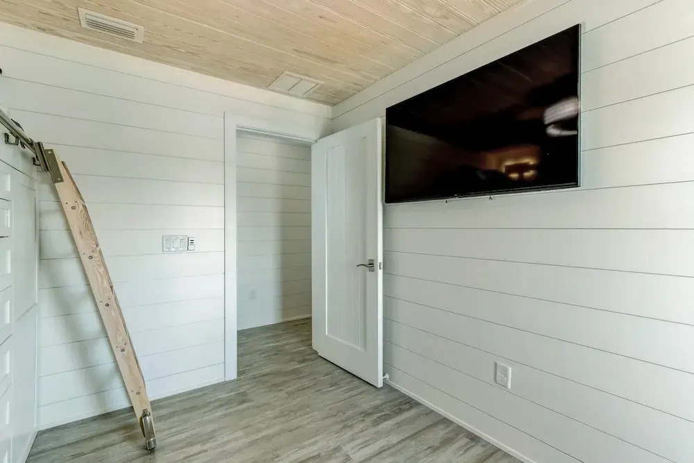 226 South Fletcher Ave 6 Bedroom Home by RedAwning