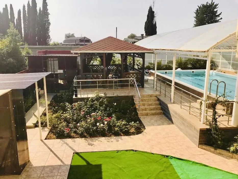 Kristall Guesthouse
