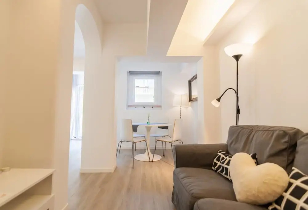 Alameda Apartments & Rooms