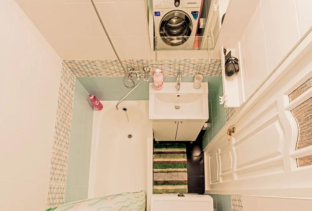 InRoomSPb