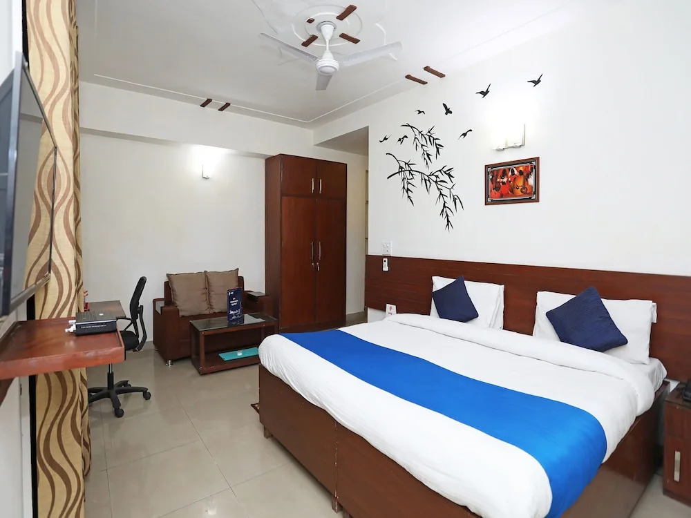 OYO 10804 Hotel Kumar