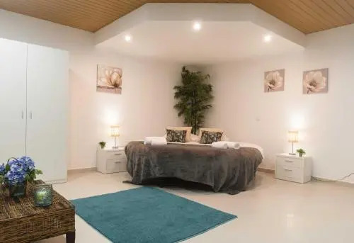 West Side Guesthouse