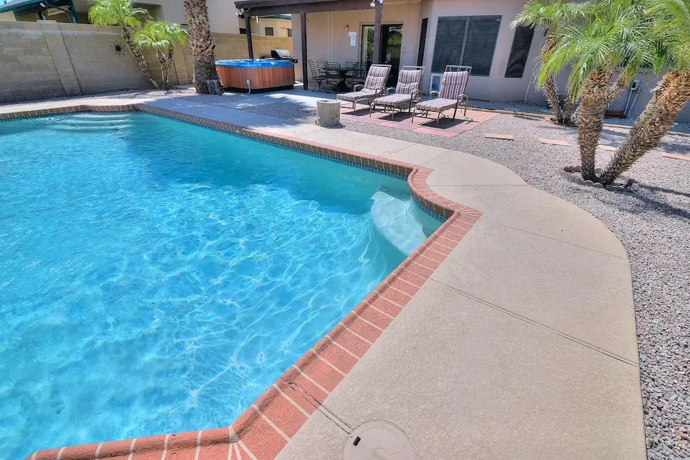 Backyard Playground! Golf Sport Court & Hot Tub!
