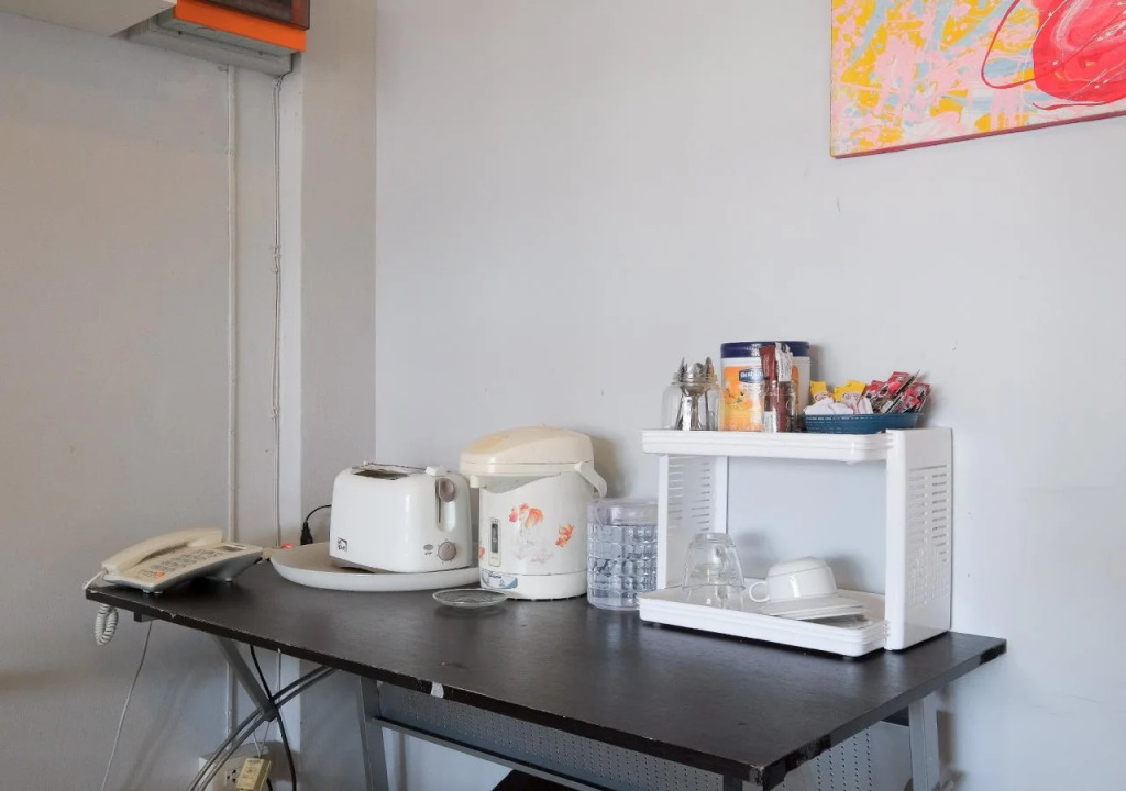 Luna Guesthouse and Travel