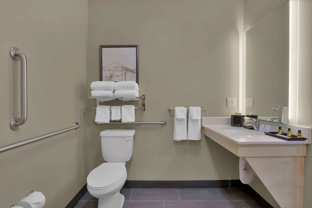 Best Western Plus Fillmore Inn & Suites