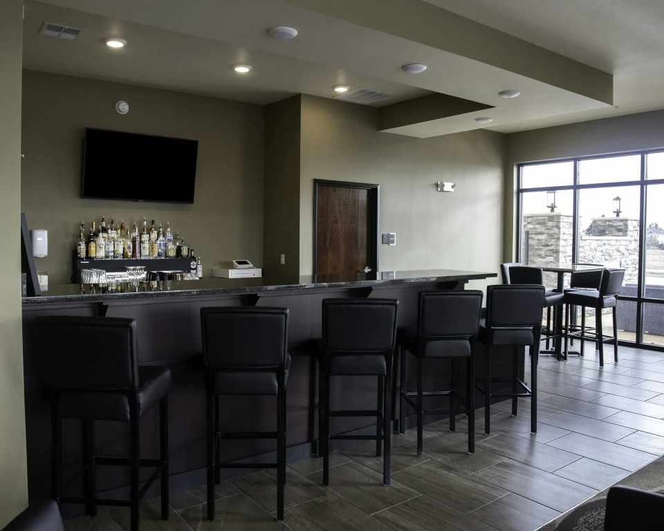 Cobblestone Hotel & Suites - Two Rivers
