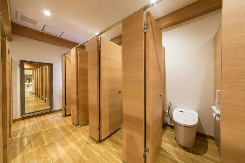 Shinjuku Kuyakusho-mae Capsule Hotel