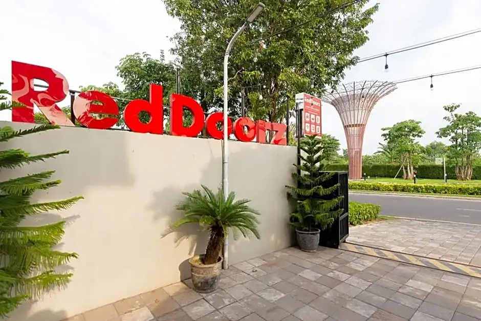 RedDoorz @ Bukit Palma Surabaya