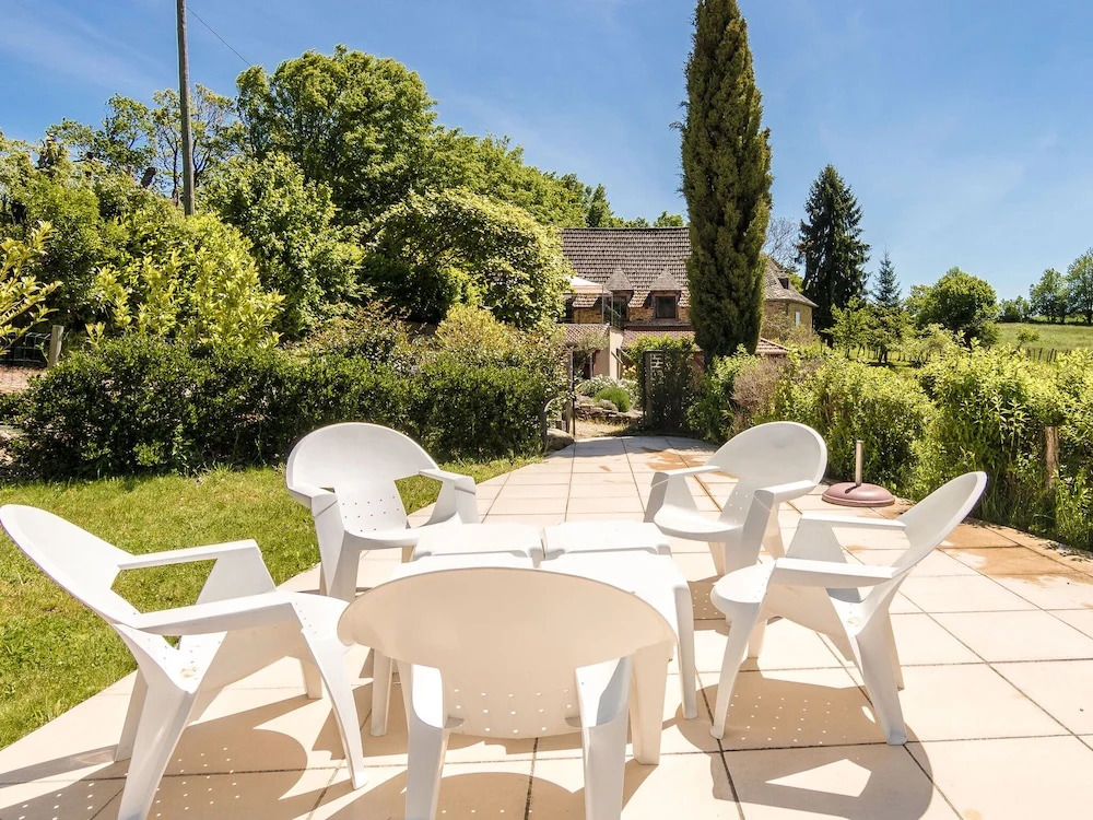 Spacious Holiday Home in Altillac with Private Pool