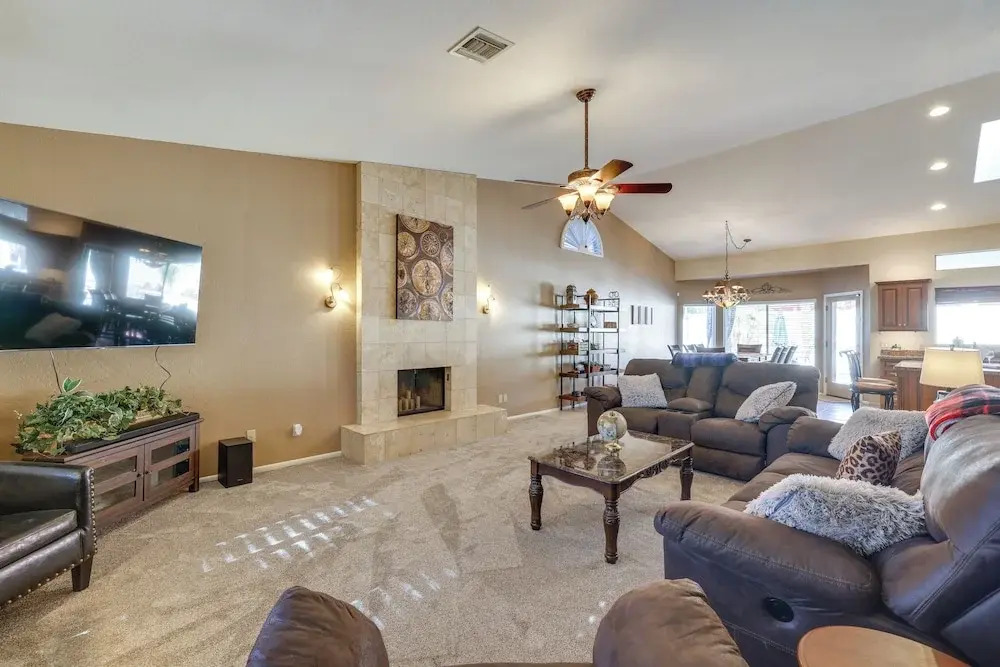 Golf, Swim, Soak! Family-friendly Scottsdale Home