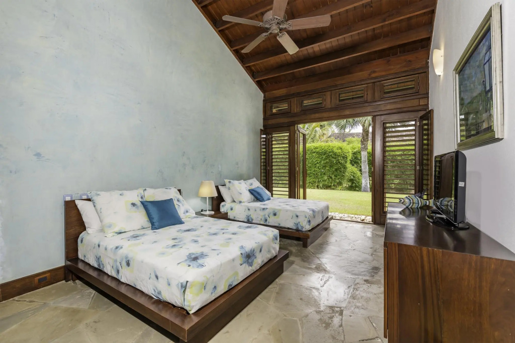 Fantastic villa at Casa de Campo - with ocean/river views, 2 golf carts, chef, maid & butler