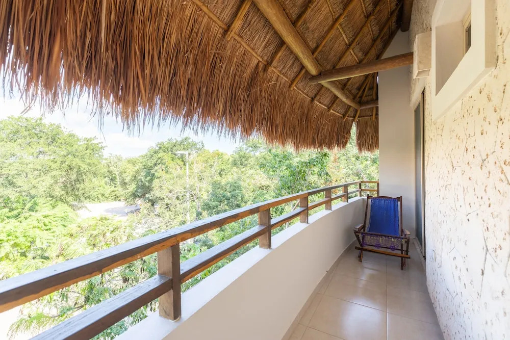 Secret Garden Oasis 3BR Penthouse
