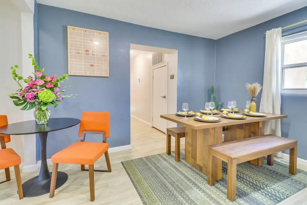 Central Albuquerque Getaway w/ Hot Tub & Grill!