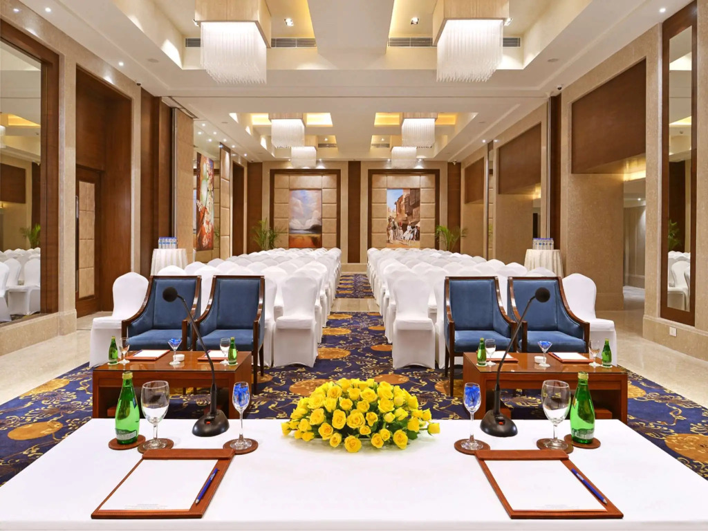 Golden Sarovar Portico