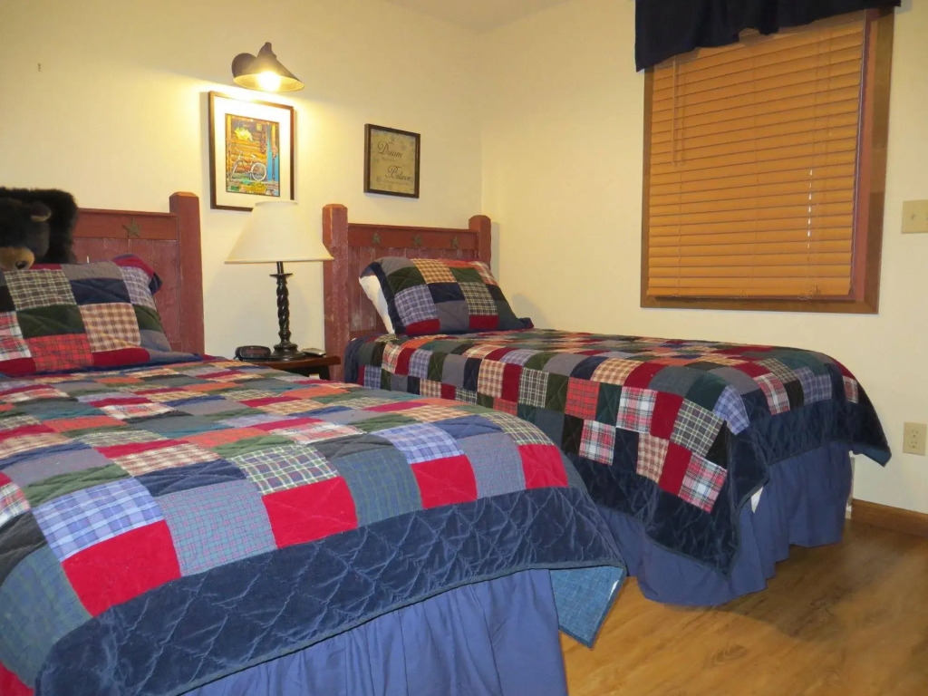 Three Seasons Hotel Suites by Crested Butte Lodging