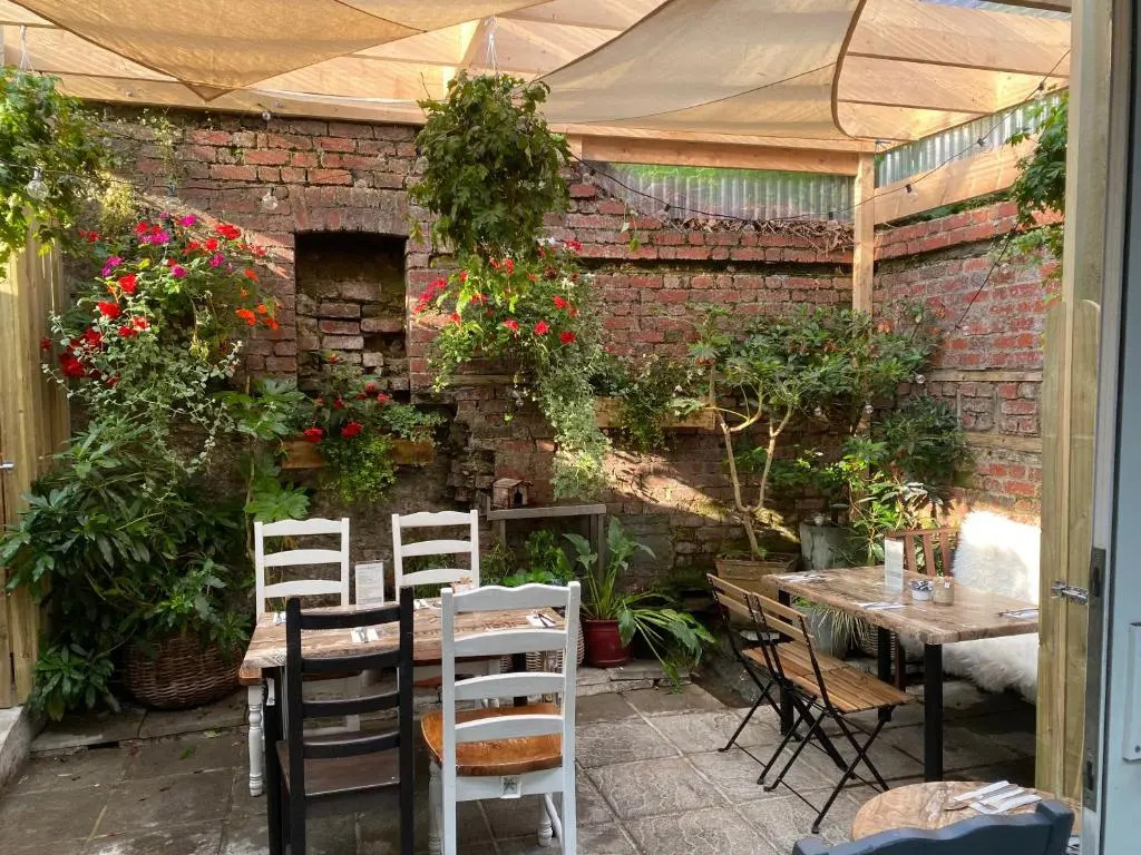 The Lemon Leaf Café Bar and Townhouse