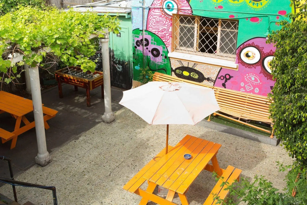 Kombi Hostel