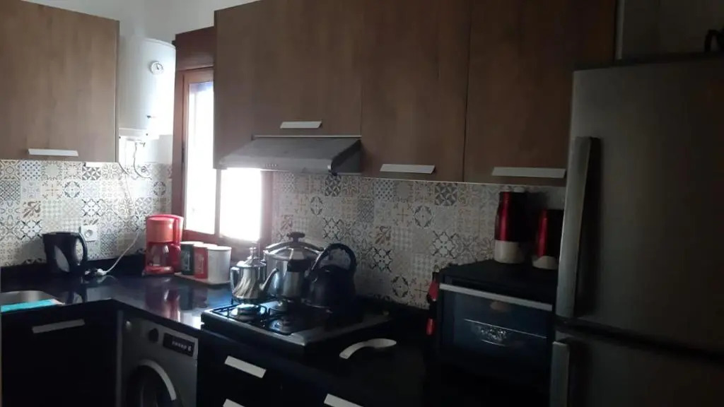 اقامة علي