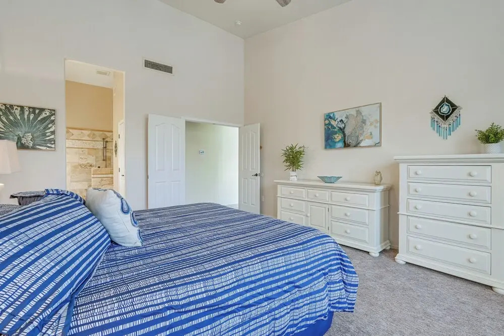 Relax Poolside in Mesa: Family Home 12 Mi to Dtwn