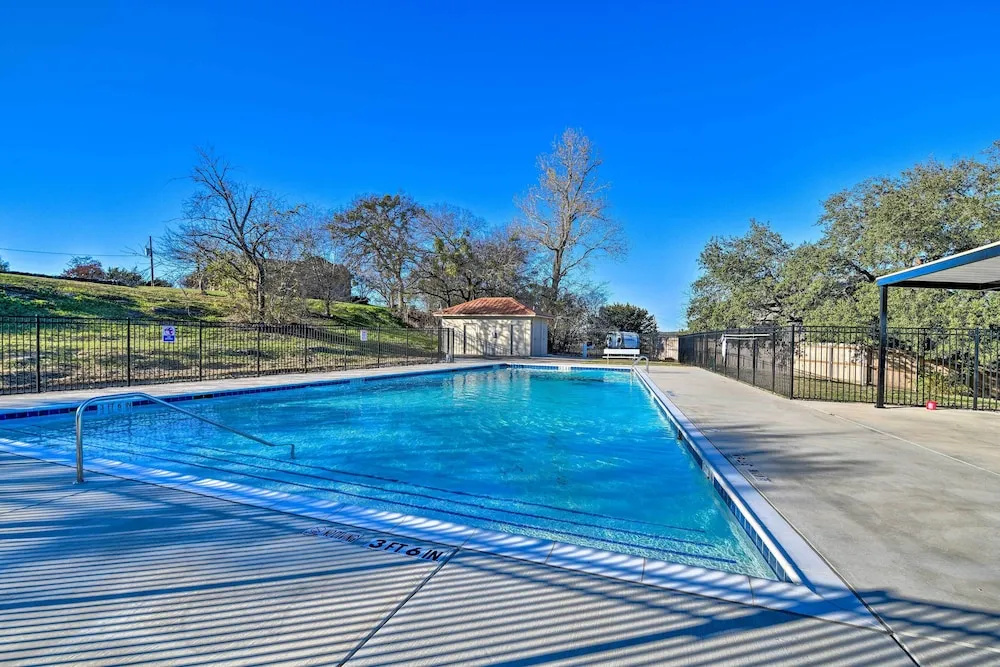 Steps to Lake! Charming Cabin: Pool Access & Decks