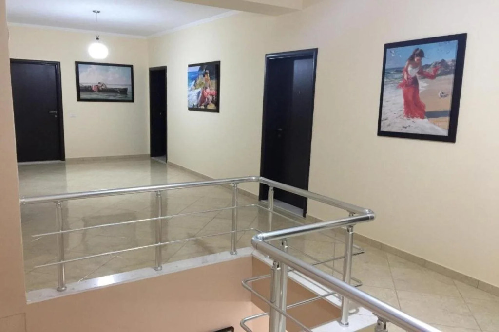 Haris Hotel & Suites