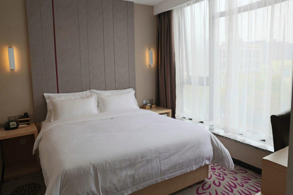 Lavande Hotel Shanghai Zhangjiang Guanglan Road Subway Station Branch