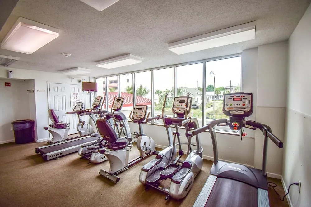 Crescent Shores N 901 4 Bedroom Condo by RedAwning, North Myrtle Beach