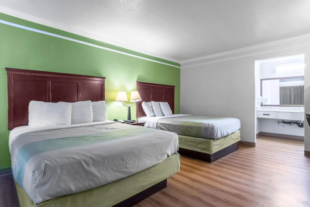 Motel 6-Kingsburg, CA