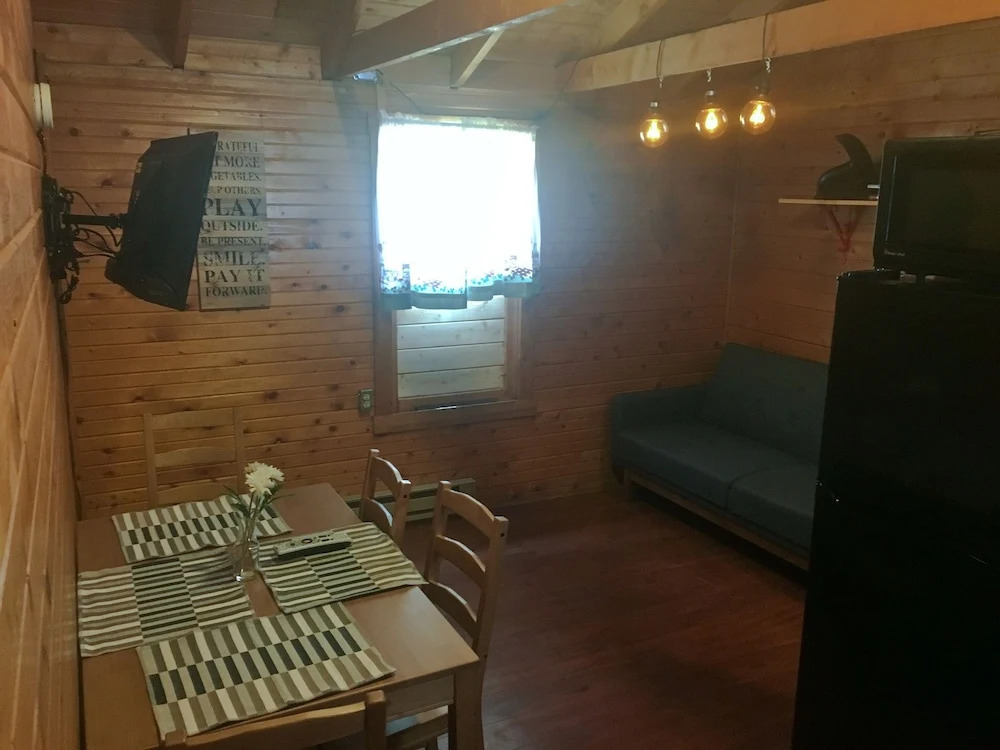 Cannibal Cabins