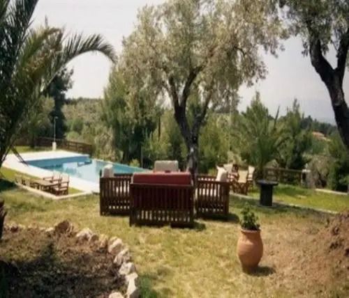 Hotel Yades
