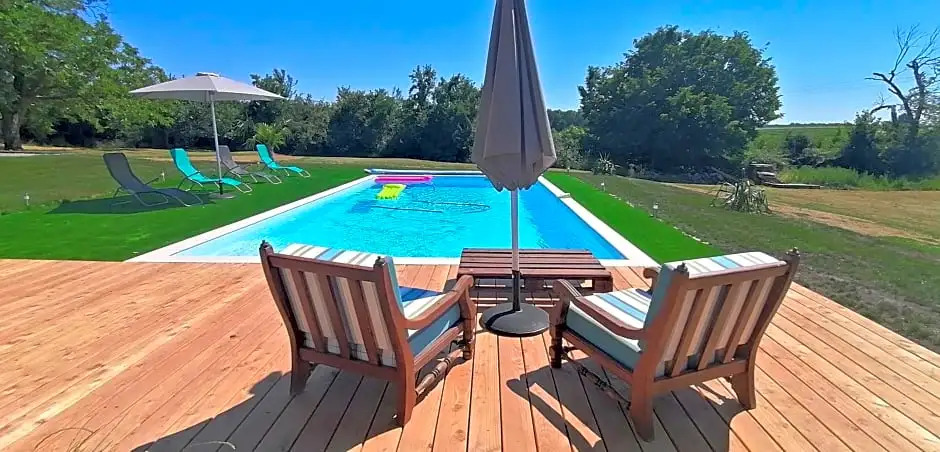 Domaine de Gaïa, Piscine, Pétanque, Ping Pong, proche Saint-Emilion