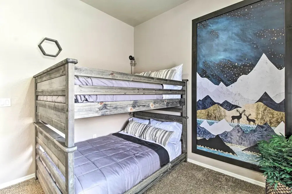 Private Patio + Gazebo: Show Low Hideaway!