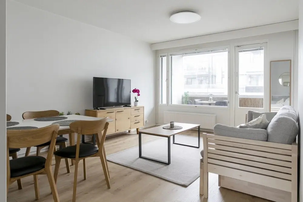 2ndhomes Modern 2BR Apartment w Balcony