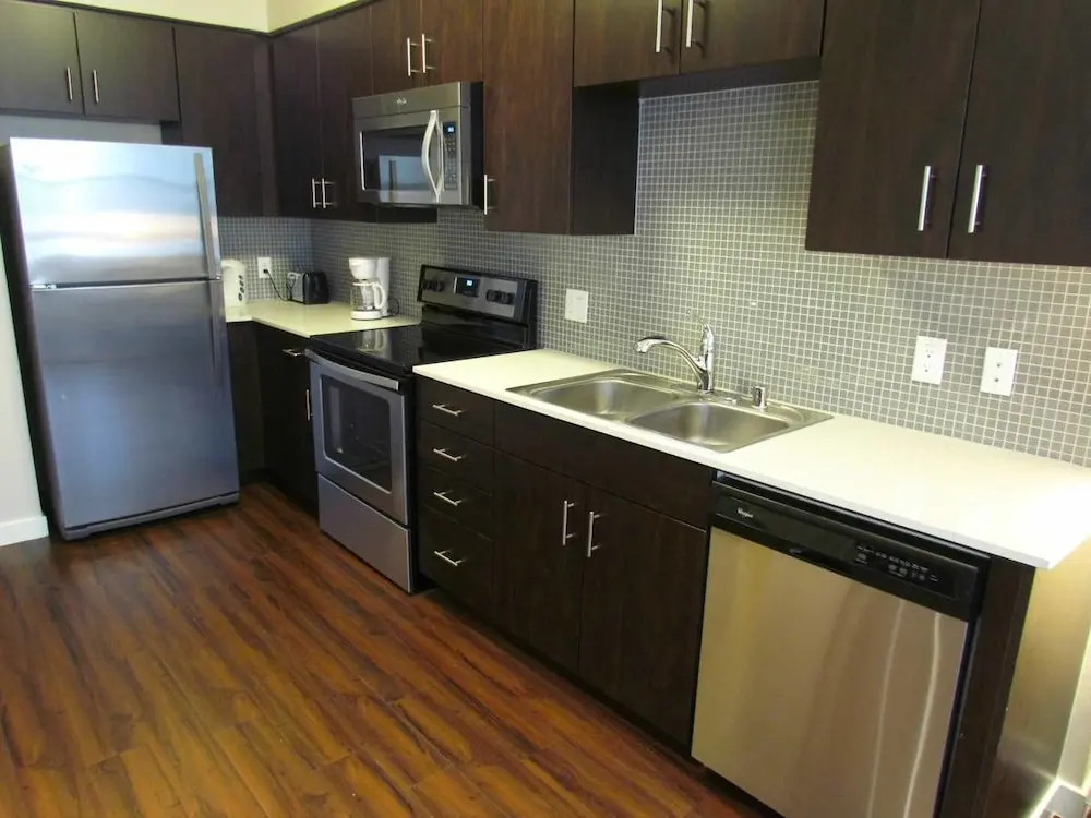 Full Amenities One Bedroom