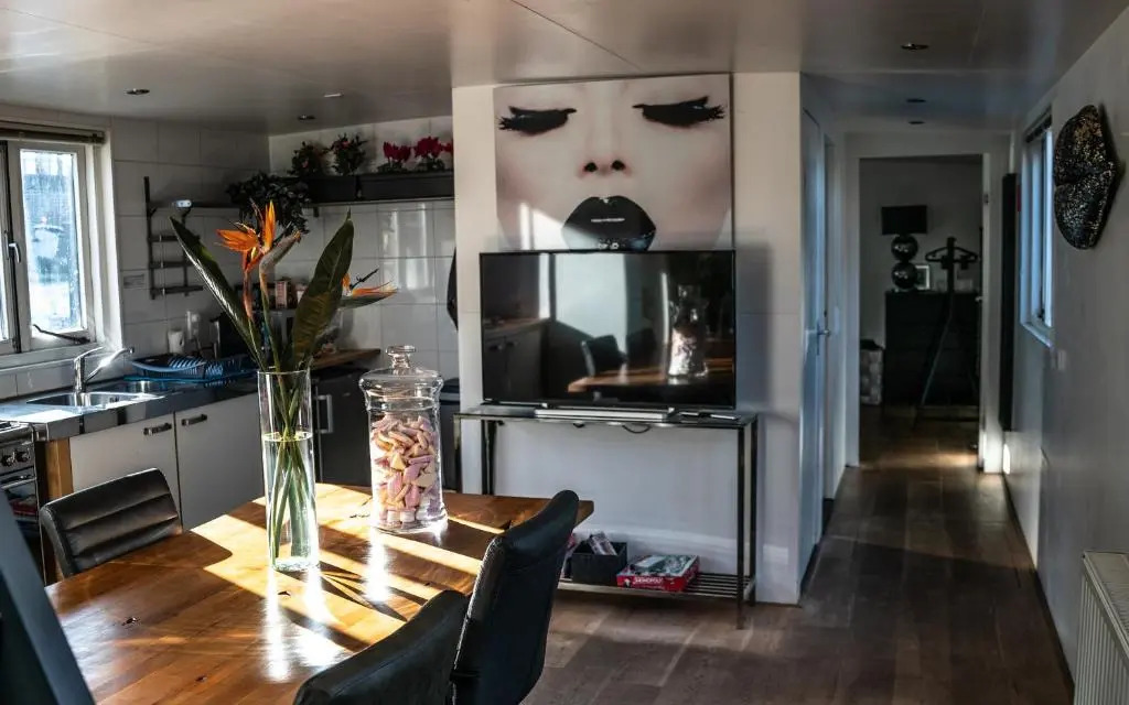 Houseboat Amsterdam
