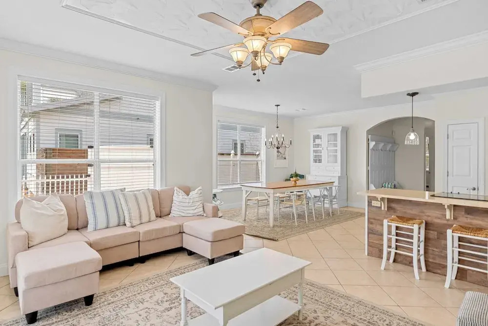 Destin Group Getaway Hot Tub, Pool, Ping Pong 2 Blocks to Beach Seacrest