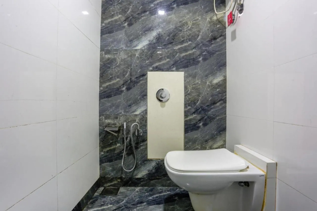 FabHotel Elvis Inn - Nr Mumbai International Airport