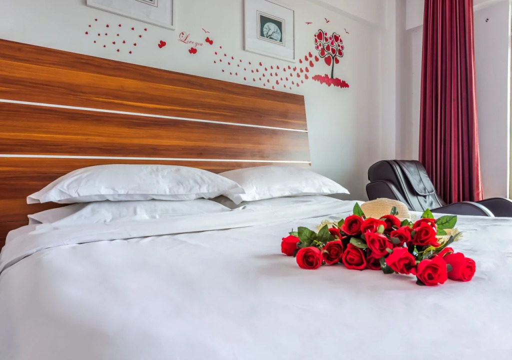 66 Theme Chain Hotel