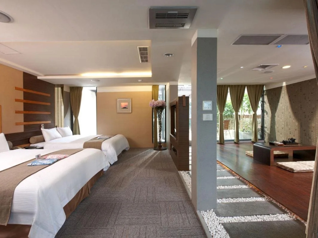 Hefong Faddism Hotel