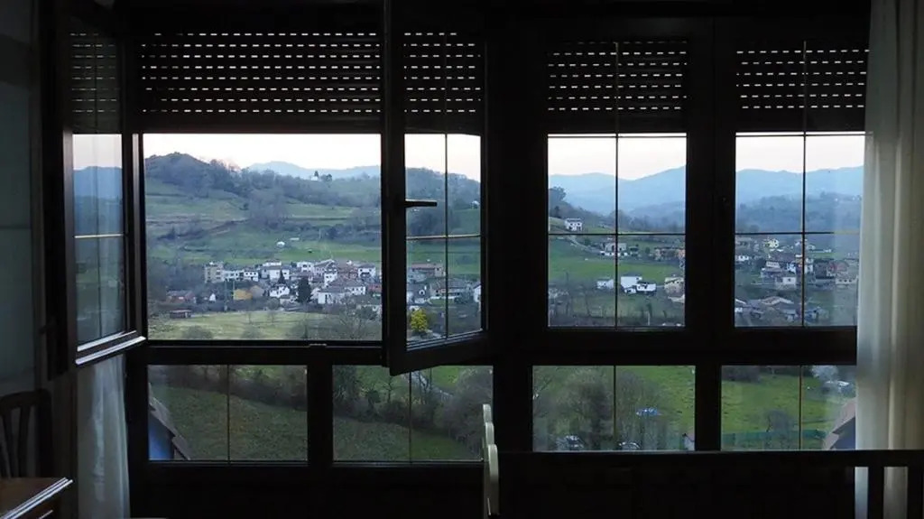 House with 5 Bedrooms in Sevares, with Wonderful Mountain View, Enclosed Garden And Wifi
