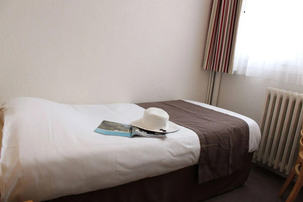 le paris brest hotel