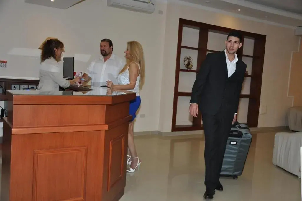 RealNoa Hotel