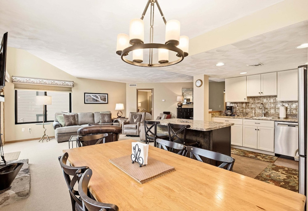 Seven Springs Meadowridge 3brloft Premier-cssv8011 3 Bedroom Condo