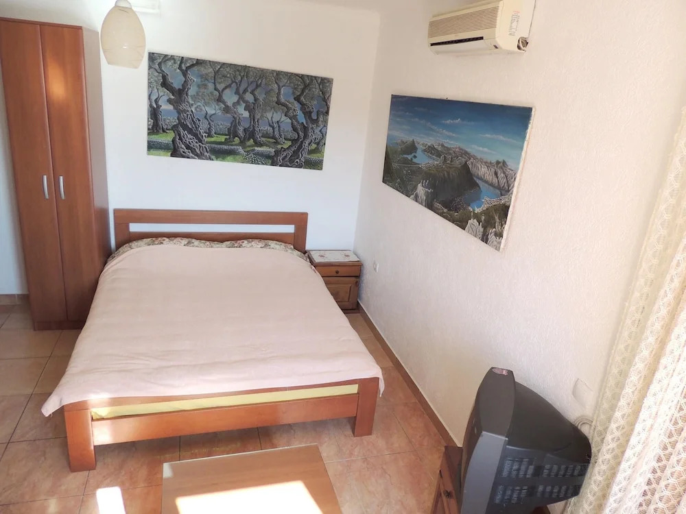 Studio in Ulcinj, With Wonderful sea View, Furnished Balcony and Wifi Near the Beach