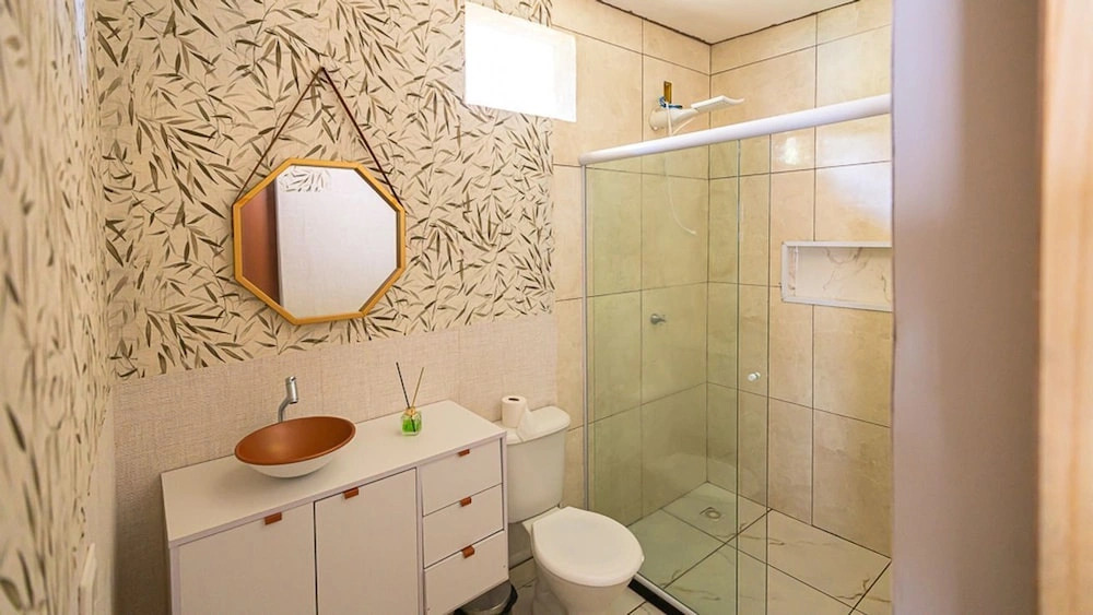 Casa com Piscina e Churrasqueira em Arembepe